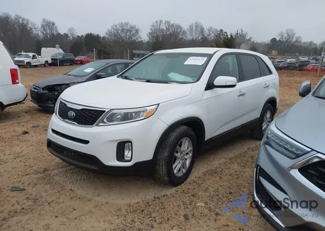 2015 Kia Sorento Lx z USA, uszkodzony, nr VIN 5XYKT3A66FG593189